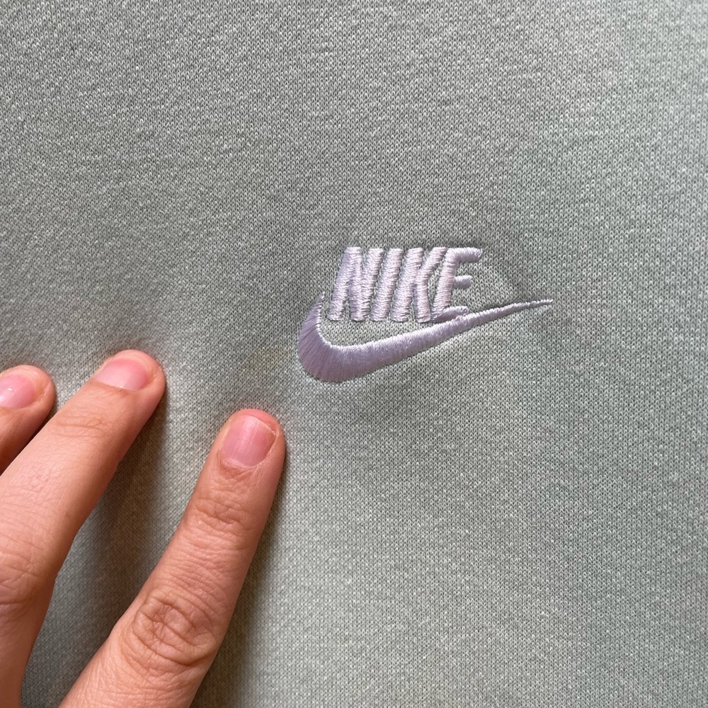 Nike Crewneck Sweatshirt in seafoam color - Picture 4 of 7
